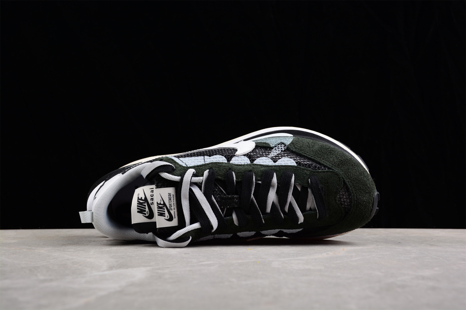 Nike Vaporwaffle sacai Black White CV1363-001