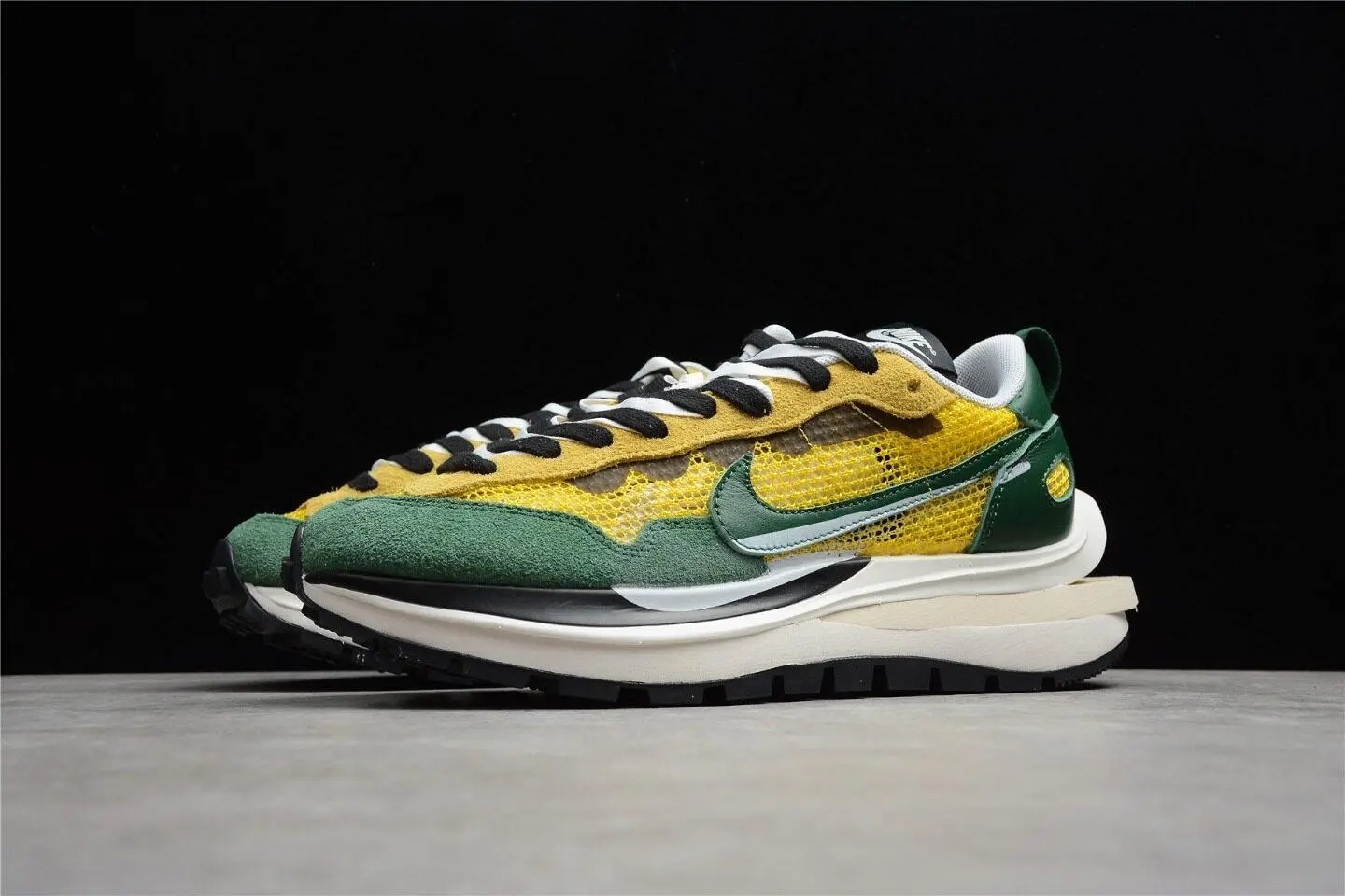 Sacai x Nike regasus vaporrly SP yellow/green/black/white BV0073-103