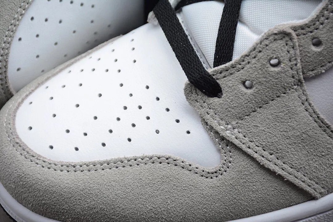 Jordan 1 Retro High Light Smoke Grey (GS) 575441-126