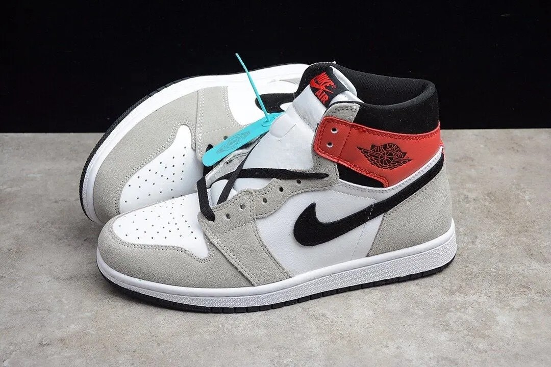Jordan 1 Retro High Light Smoke Grey (GS) 575441-126