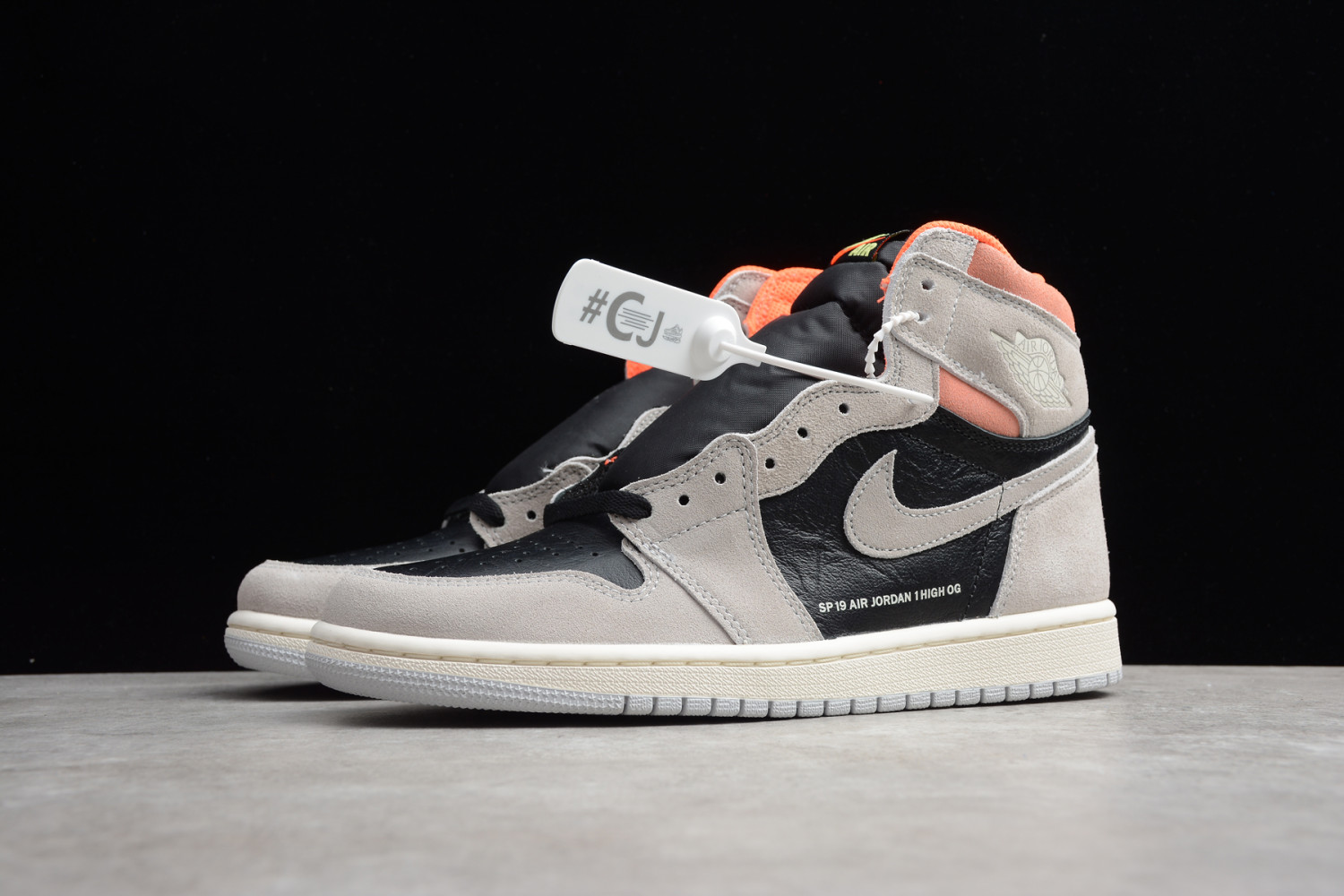 Jordan 1 Retro High Neutral Grey Hyper Crimson 555088-018
