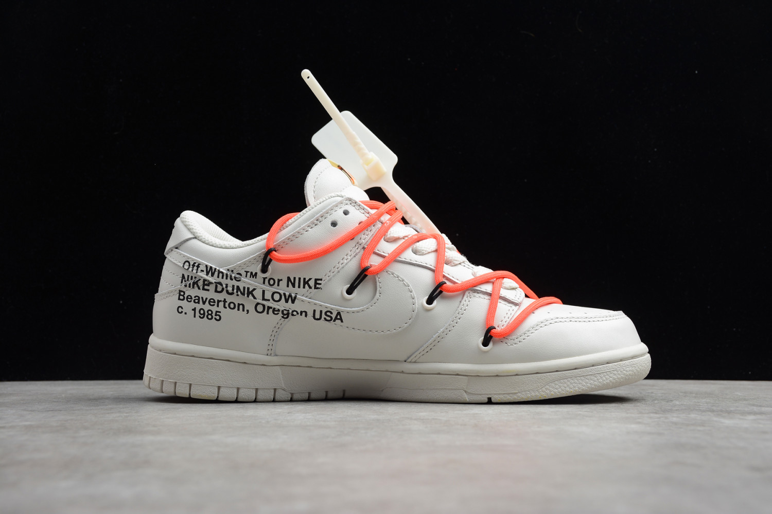 NIKE DUNK LOW x Off-White CT0856-900