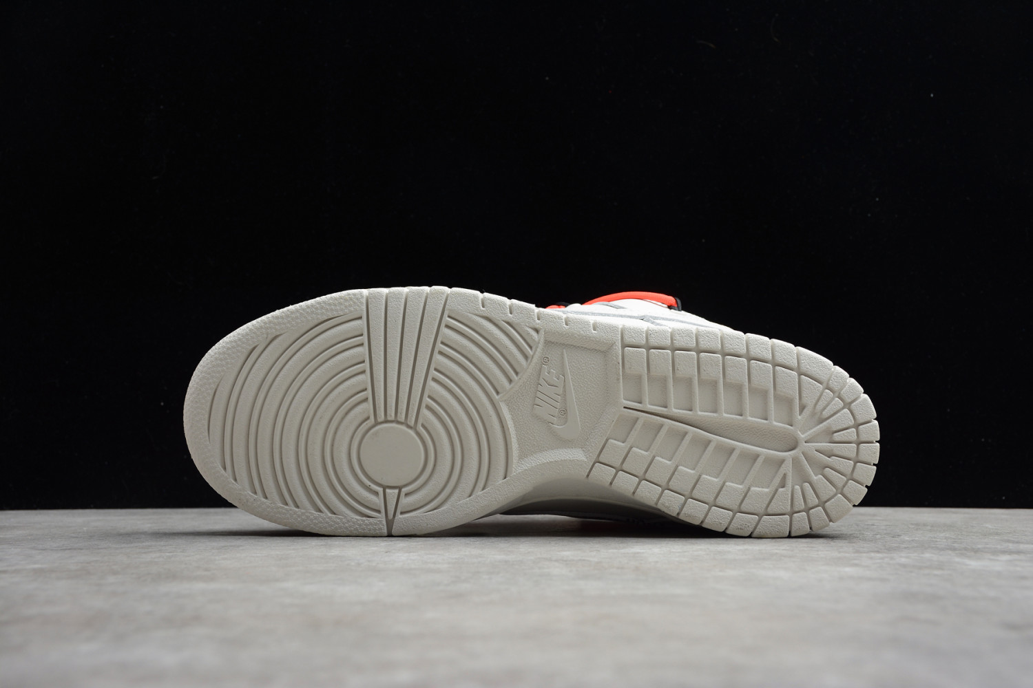 NIKE DUNK LOW x Off-White CT0856-900