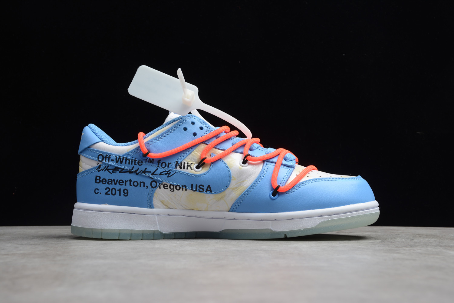 OFF-White x Futura xNike Dunk Low DD0856-403