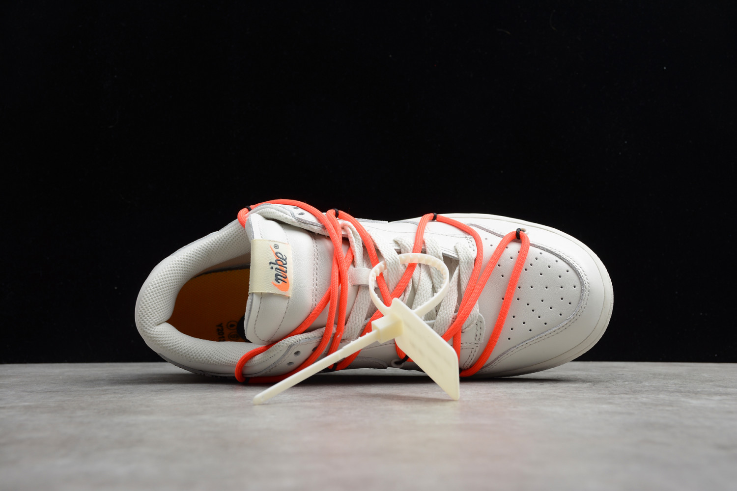 NIKE DUNK LOW x Off-White CT0856-900
