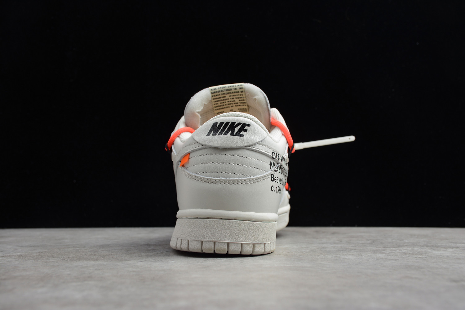 NIKE DUNK LOW x Off-White CT0856-900