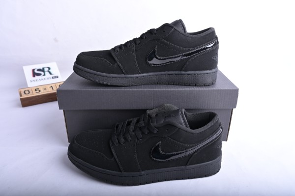 Jordan 1 Low Triple Black (2019) 553558-056