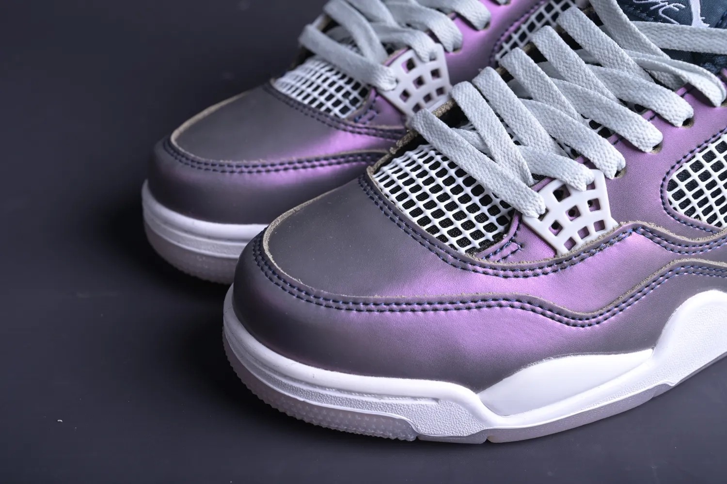 Jordan 4 Retro Monsoon Blue  BQ9043-400