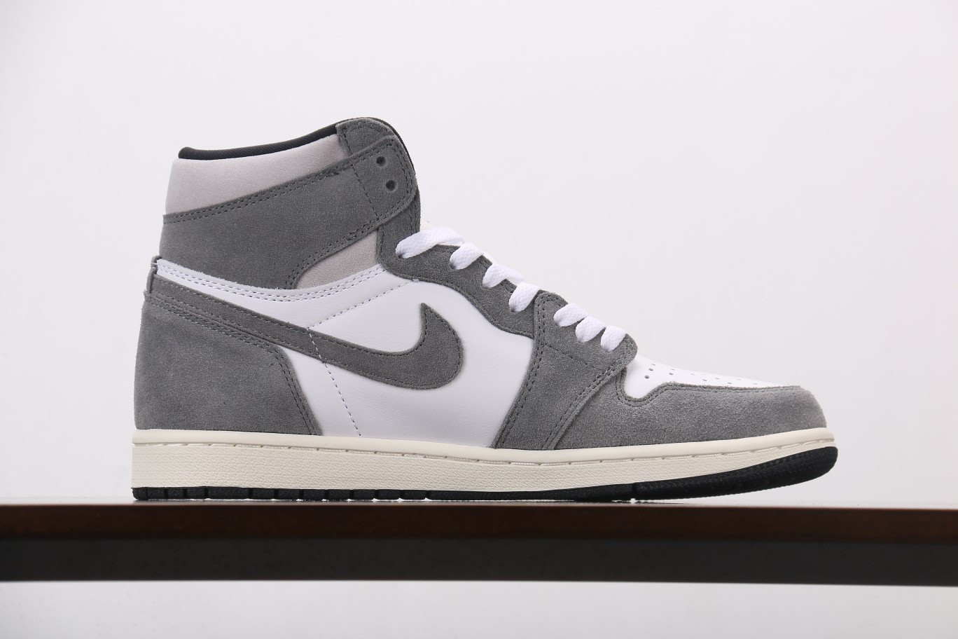 Jordan 1 Retro High OG Washed Black DZ5485-051