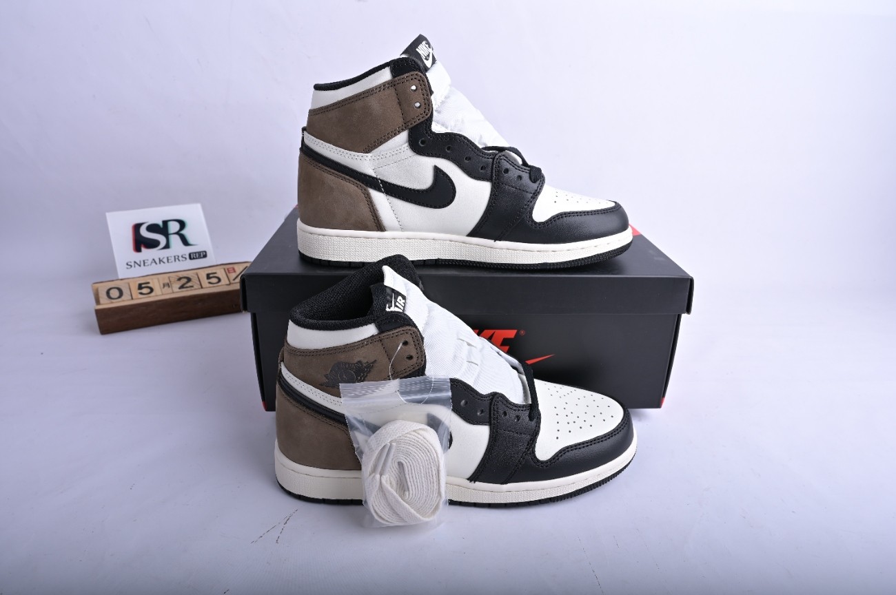Jordan 1 Retro High Dark Mocha 555088-105
