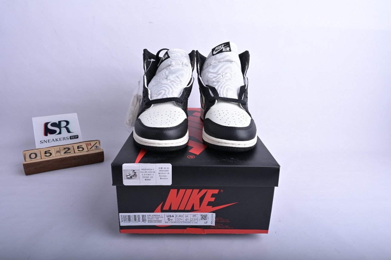 Jordan 1 Retro High Dark Mocha 555088-105