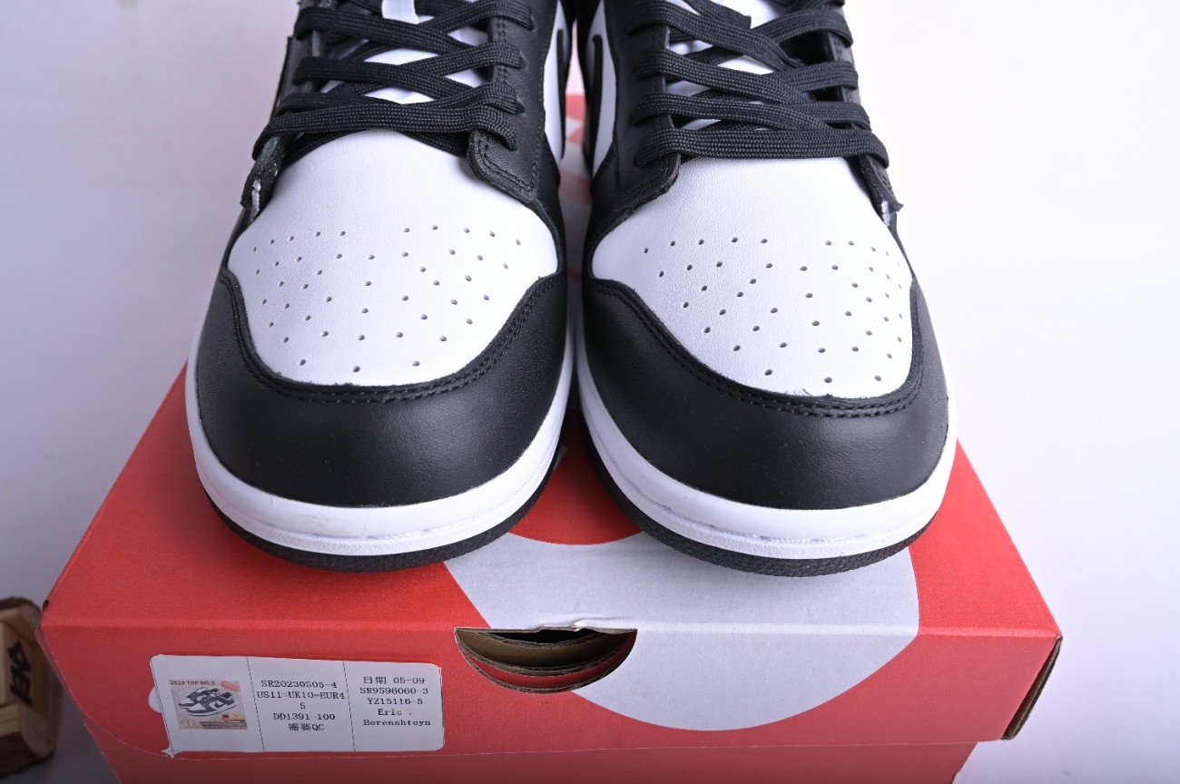 Nike Dunk Low Retro White Black Panda (2021) DD1391-100