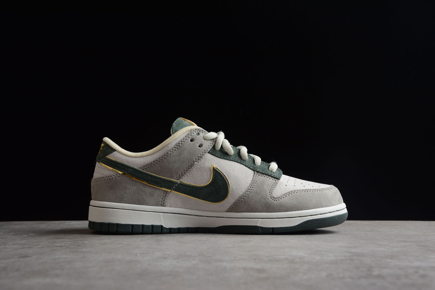 Otomo Katsuhiro x NK SB Dunk Low  Steamboy OST  LF0039-011
