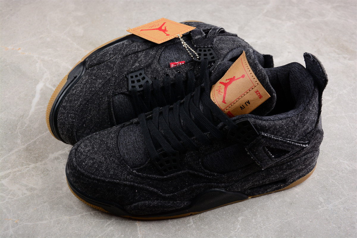 Jordan 4 Retro Levi
