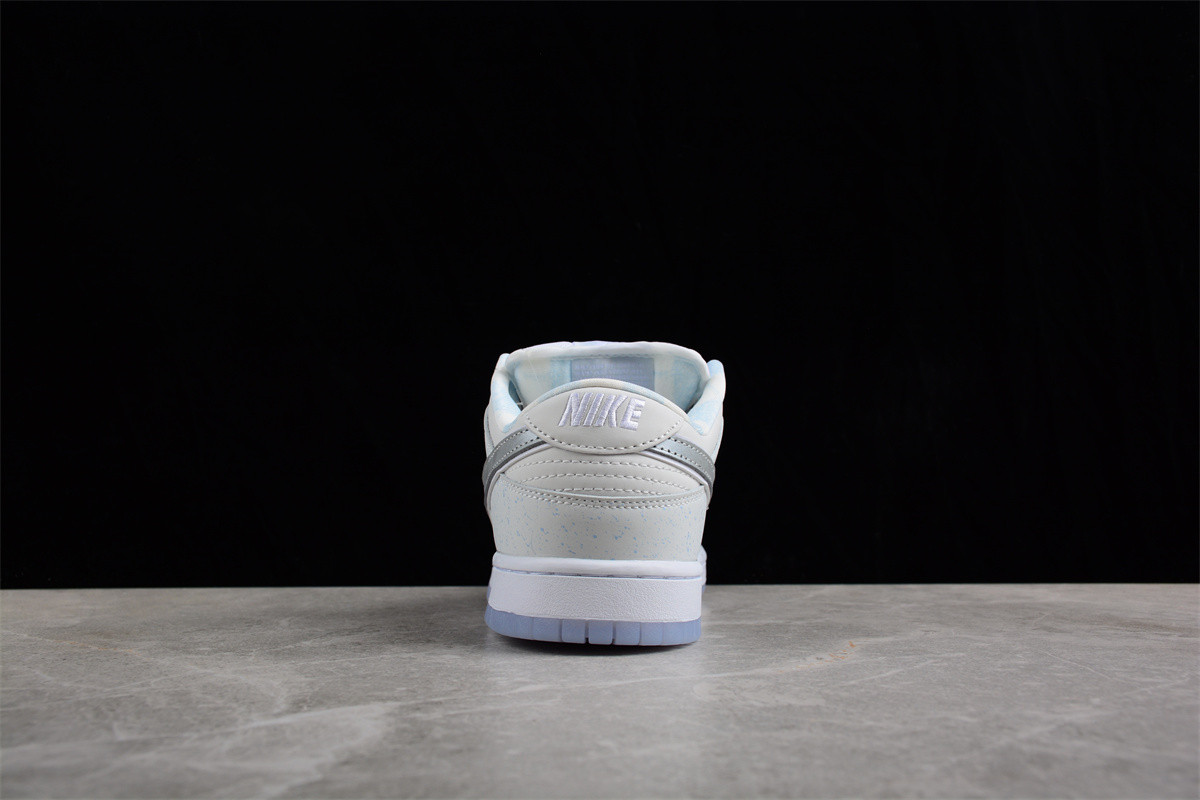 Nike SB Dunk Low White Lobster (Friends and Family) FD8776-100