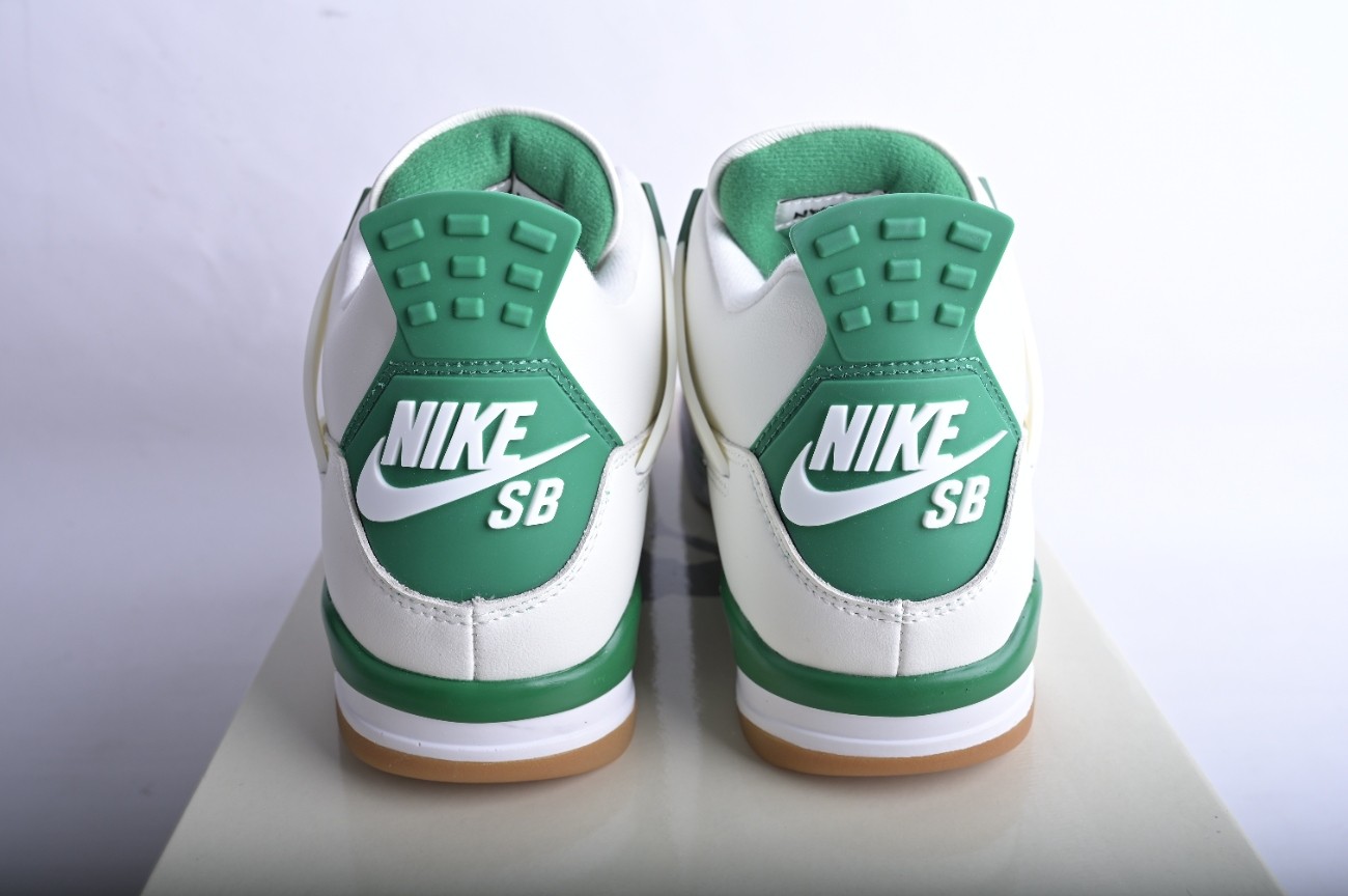 Jordan 4 Retro SB Pine Green DR5415-103