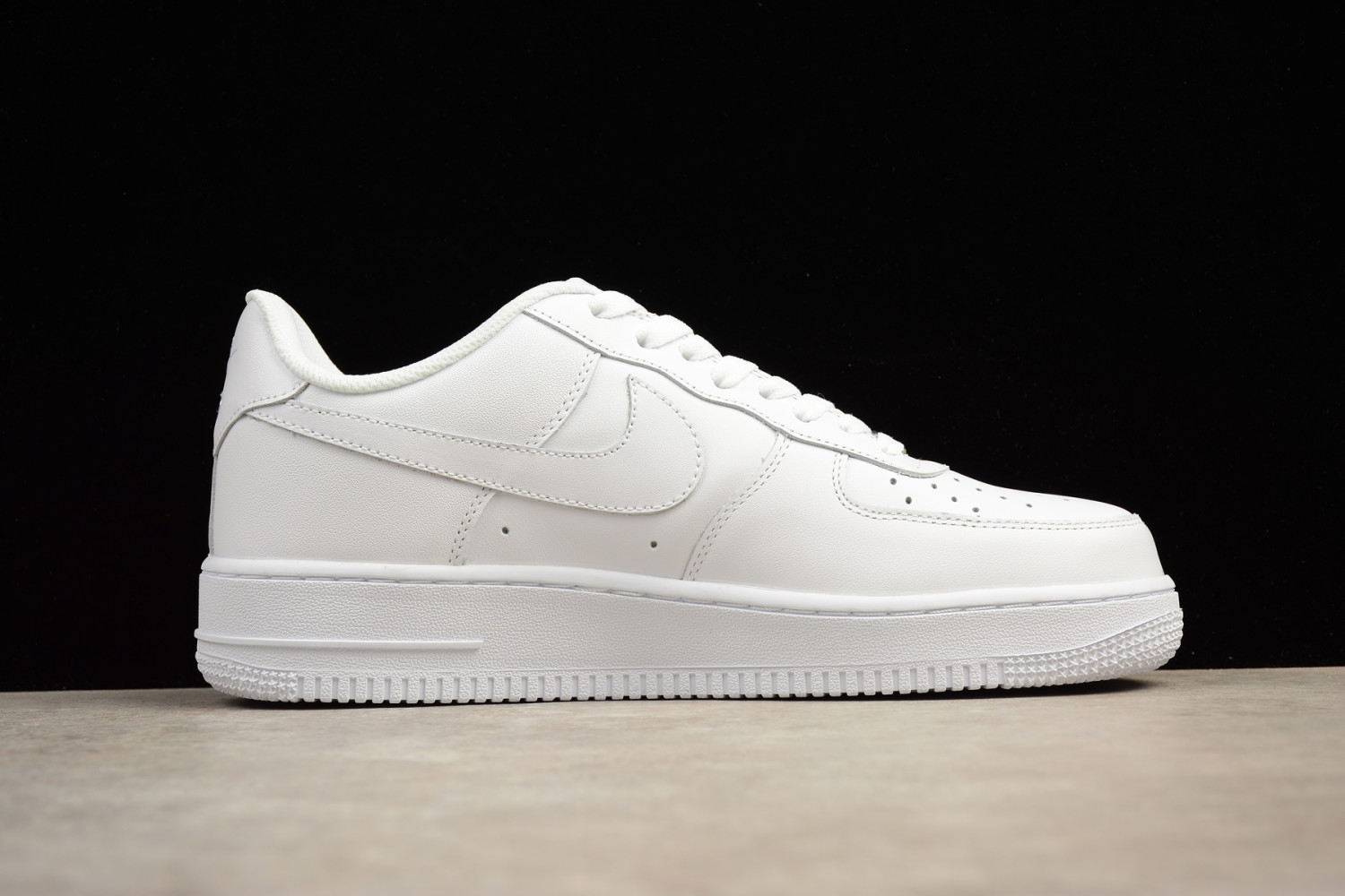 Nike Air Force 1 Low 