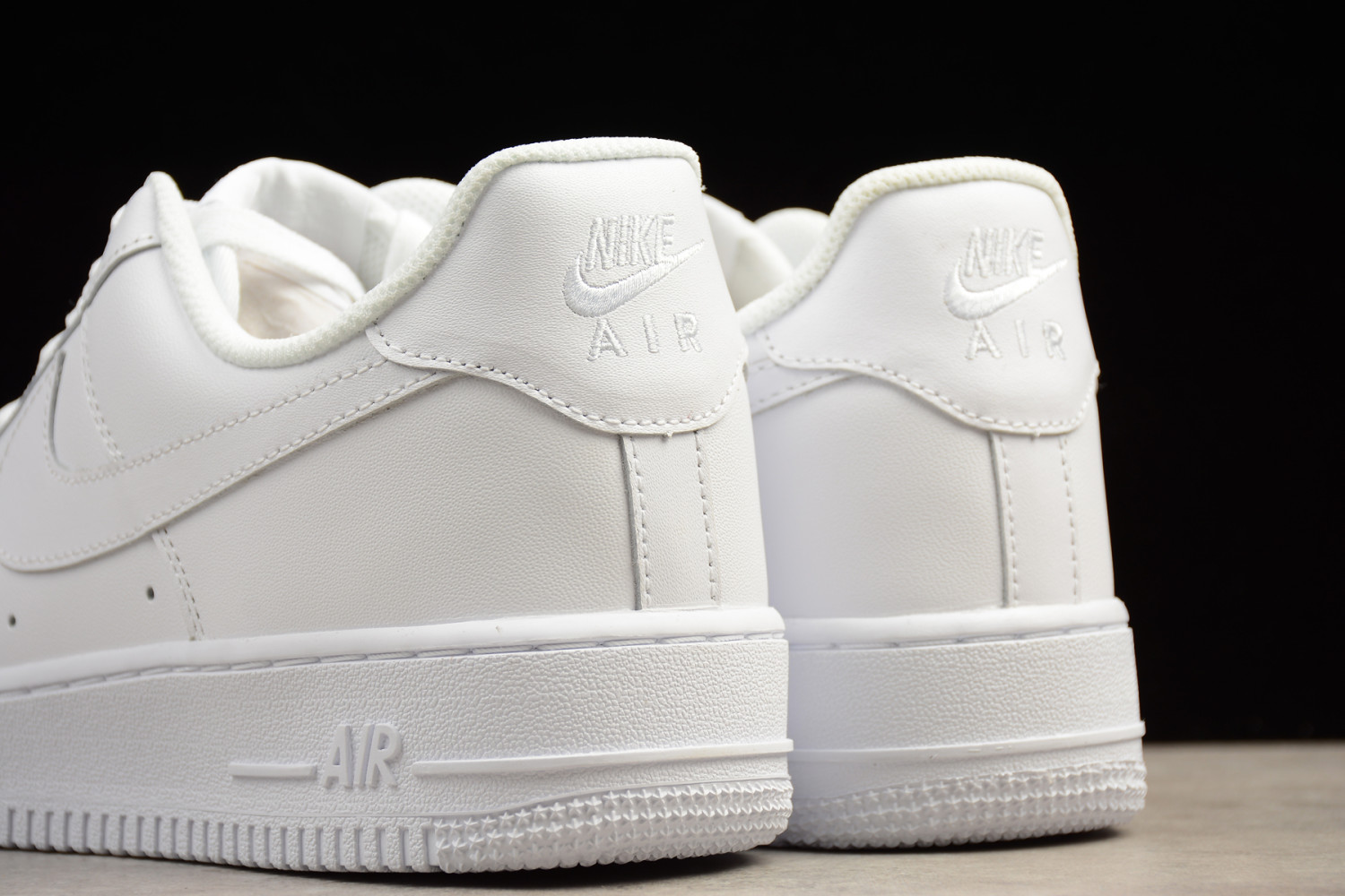 Nike Air Force 1 Low 