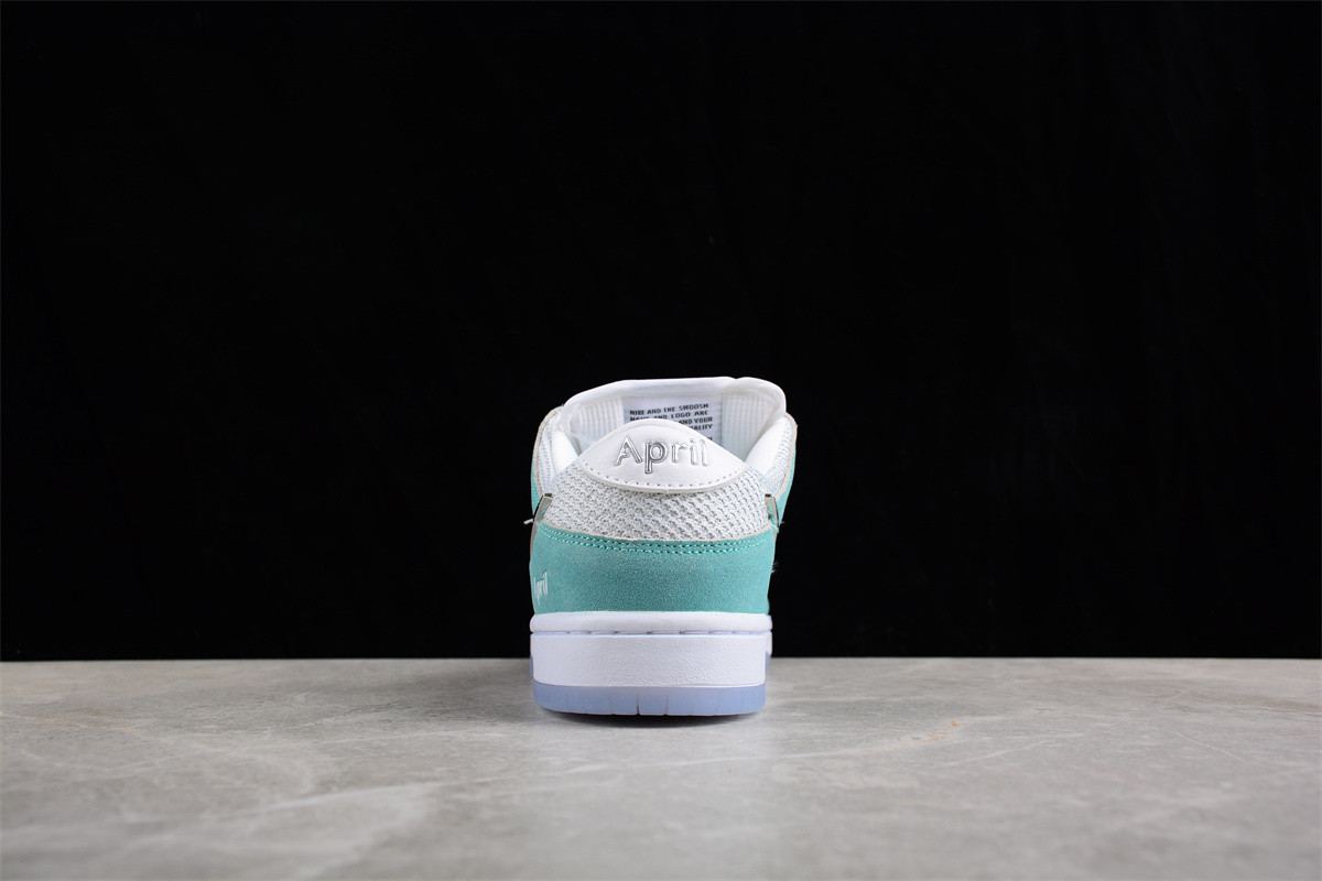 April Skateboards x Dunk Low SB 