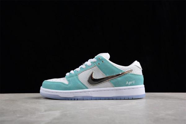 April Skateboards x Dunk Low SB 'Turbo Green'  FD2562-400