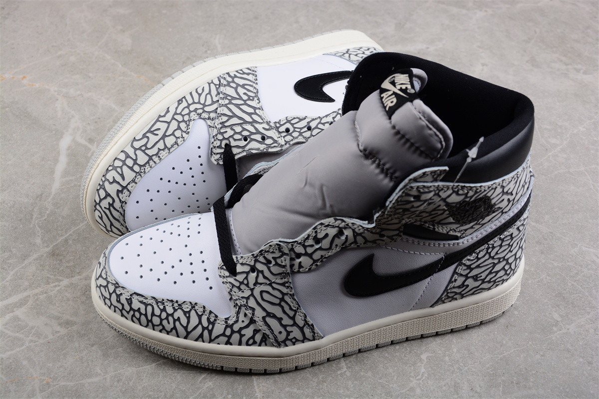 Jordan 1 Retro High OG White Cement  DZ5485-052