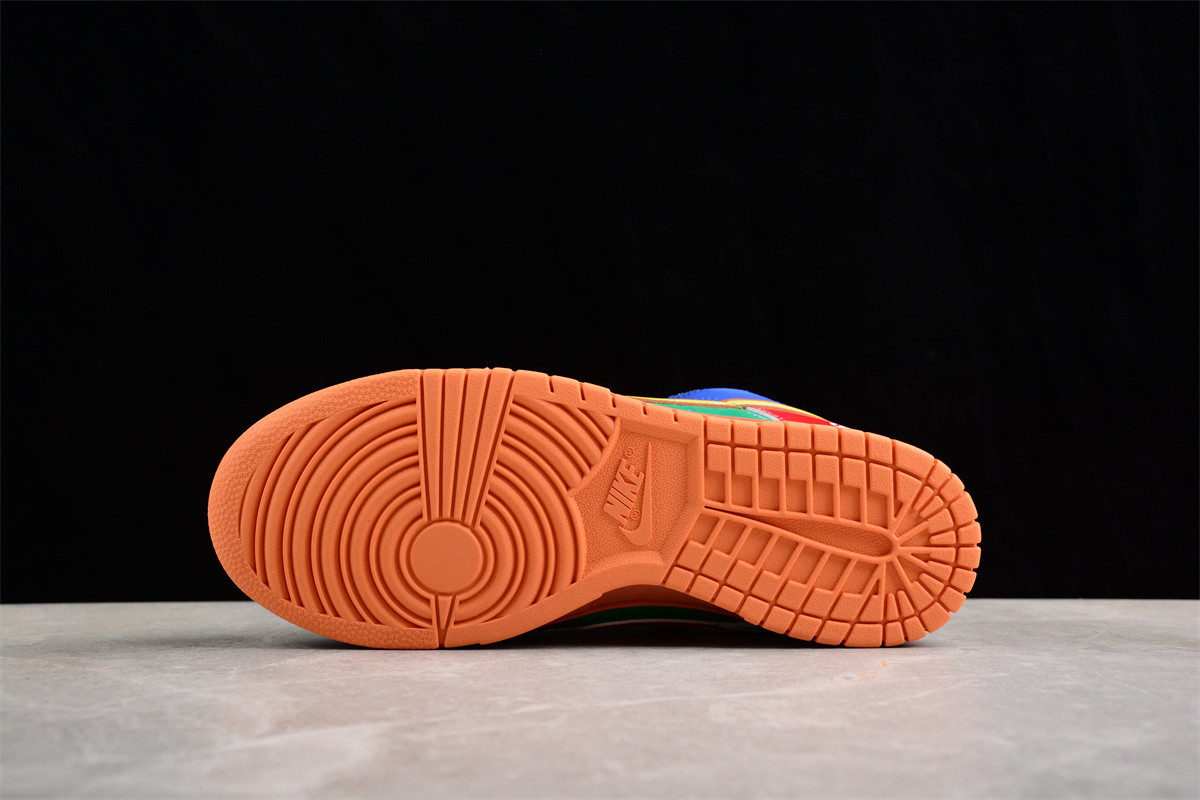 NK Dunk Low DH0952-100