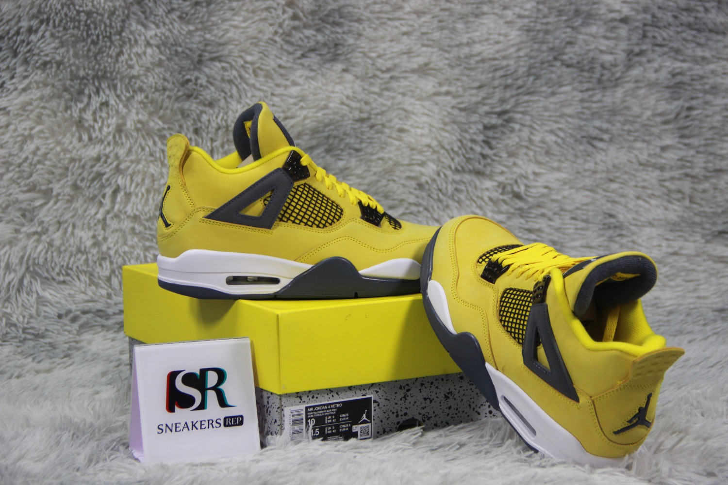Jordan 4 Retro Lightning (2021) CT8527-700