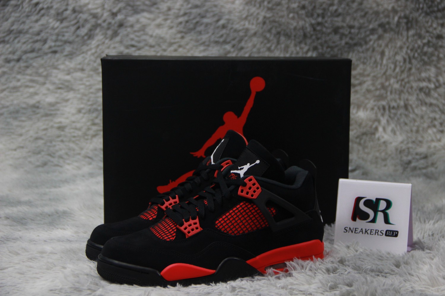Jordan 4 Retro Red Thunder CT8527-016