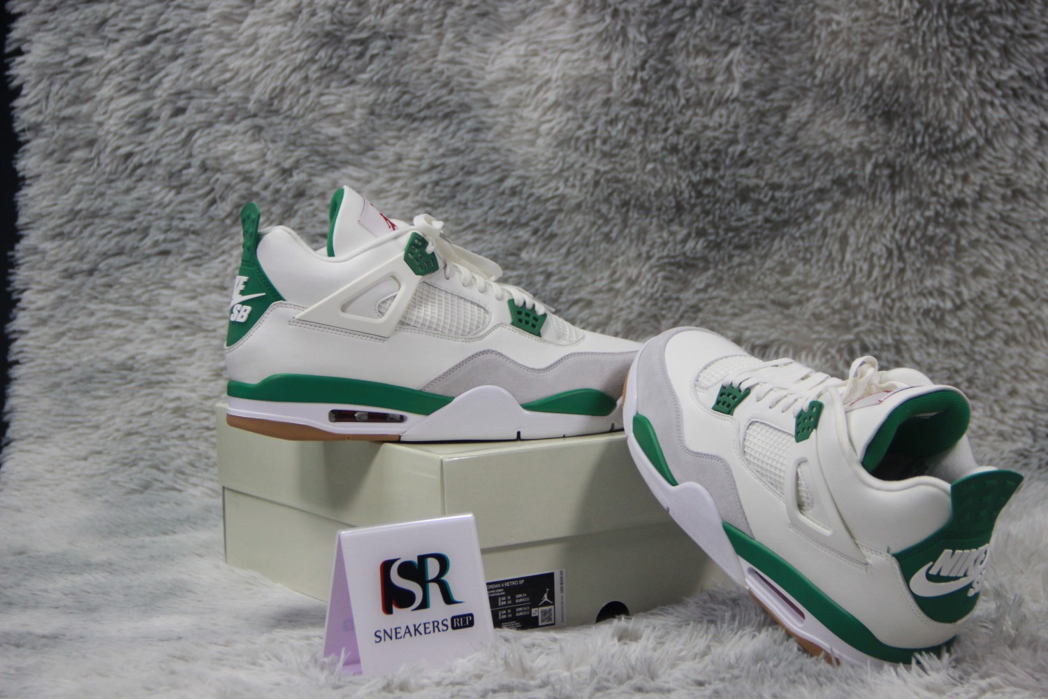 Jordan 4 Retro SB Pine Green DR5415-103