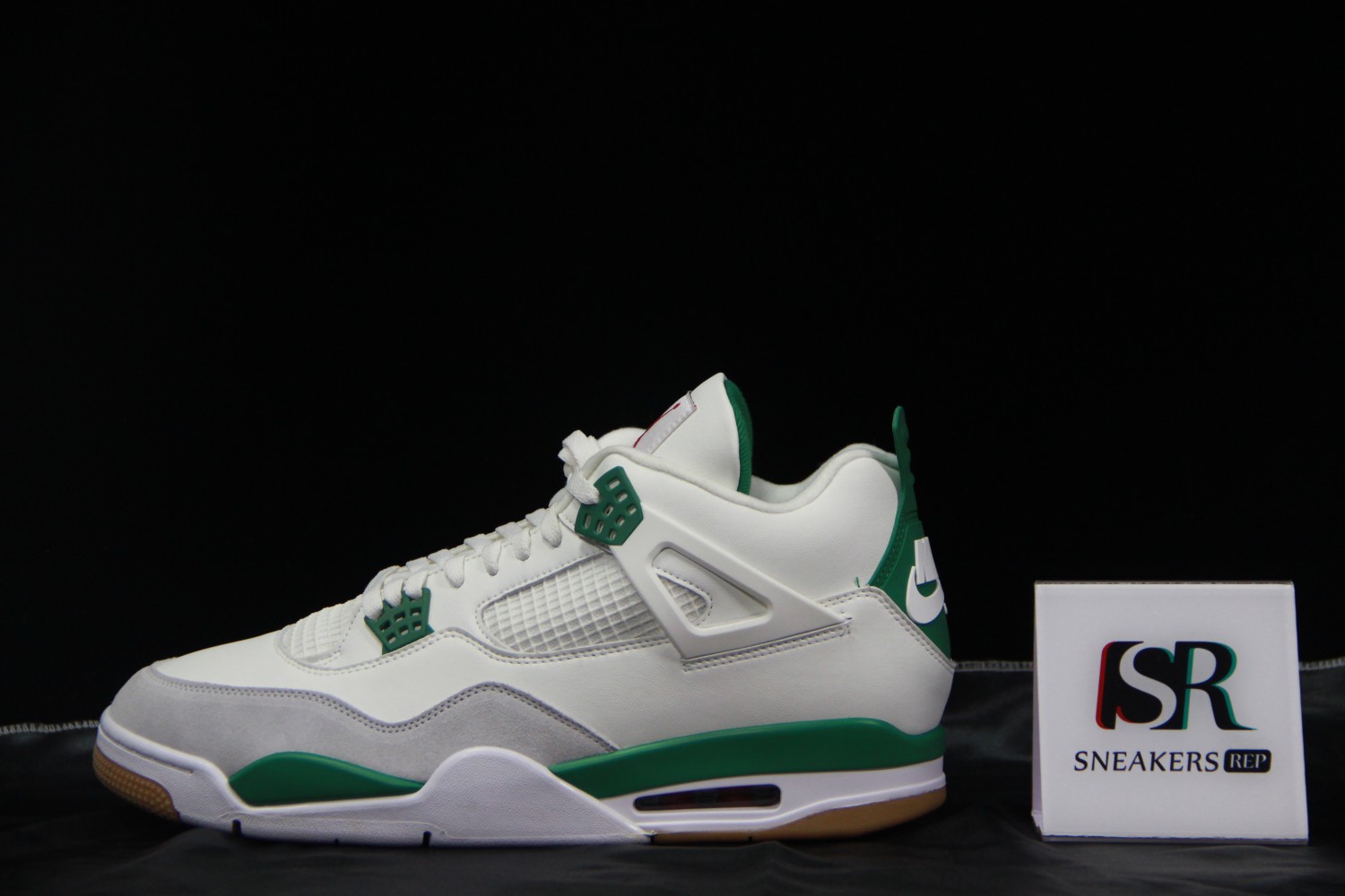 Jordan 4 Retro SB Pine Green DR5415-103