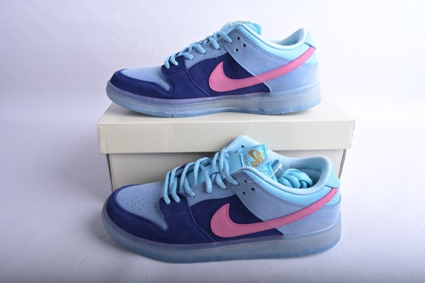 Nike SB Dunk Low Run The Jewels DO9404-400