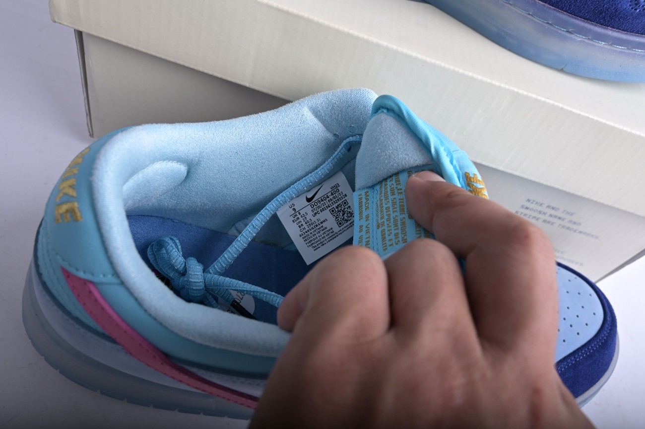 Nike SB Dunk Low Run The Jewels DO9404-400