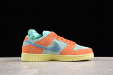 Nike SB Dunk Low Orange Emerald Rise DV5429-800