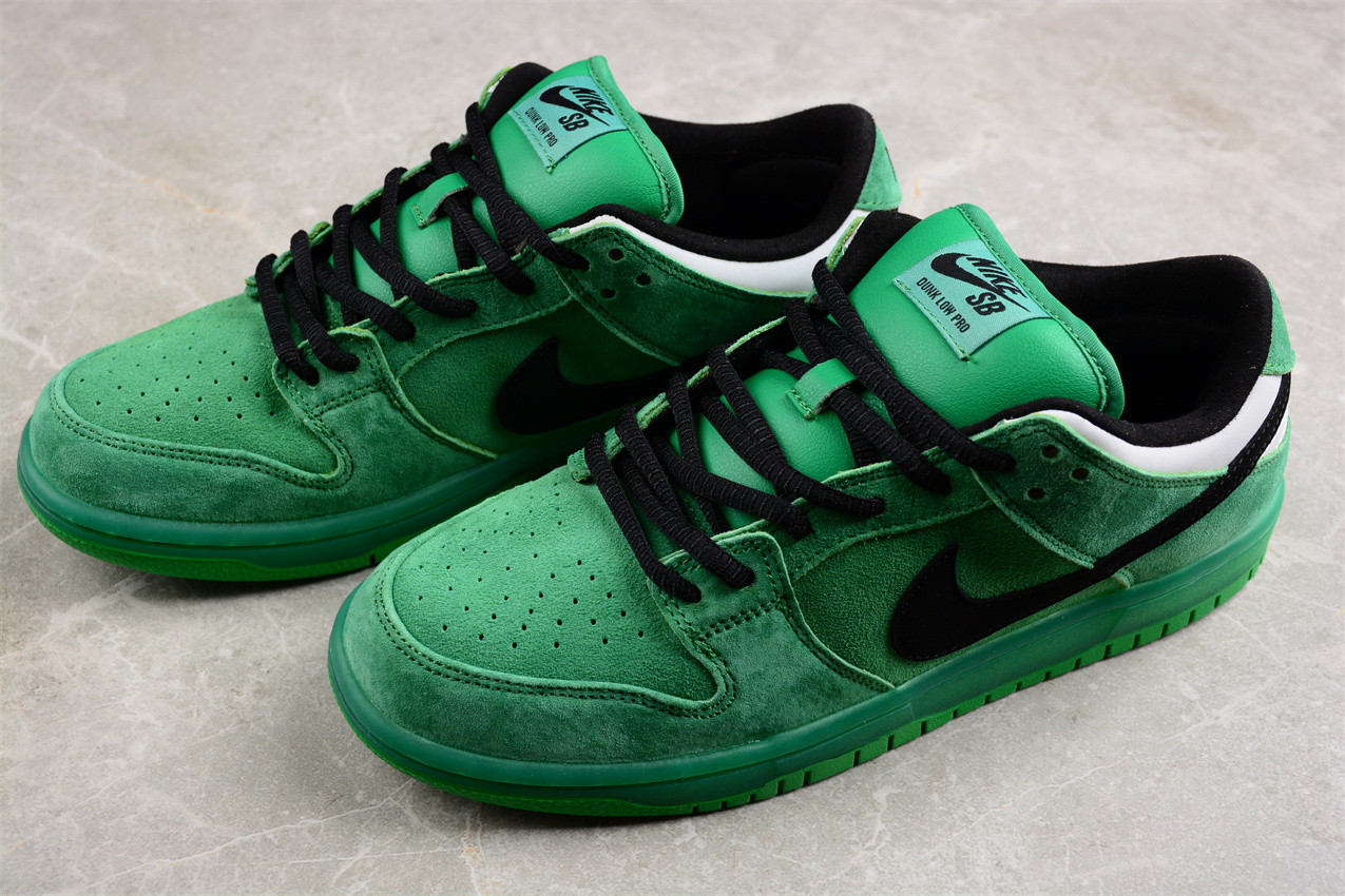 Powerpuff Girls x Dunk Low Pro SB QS 