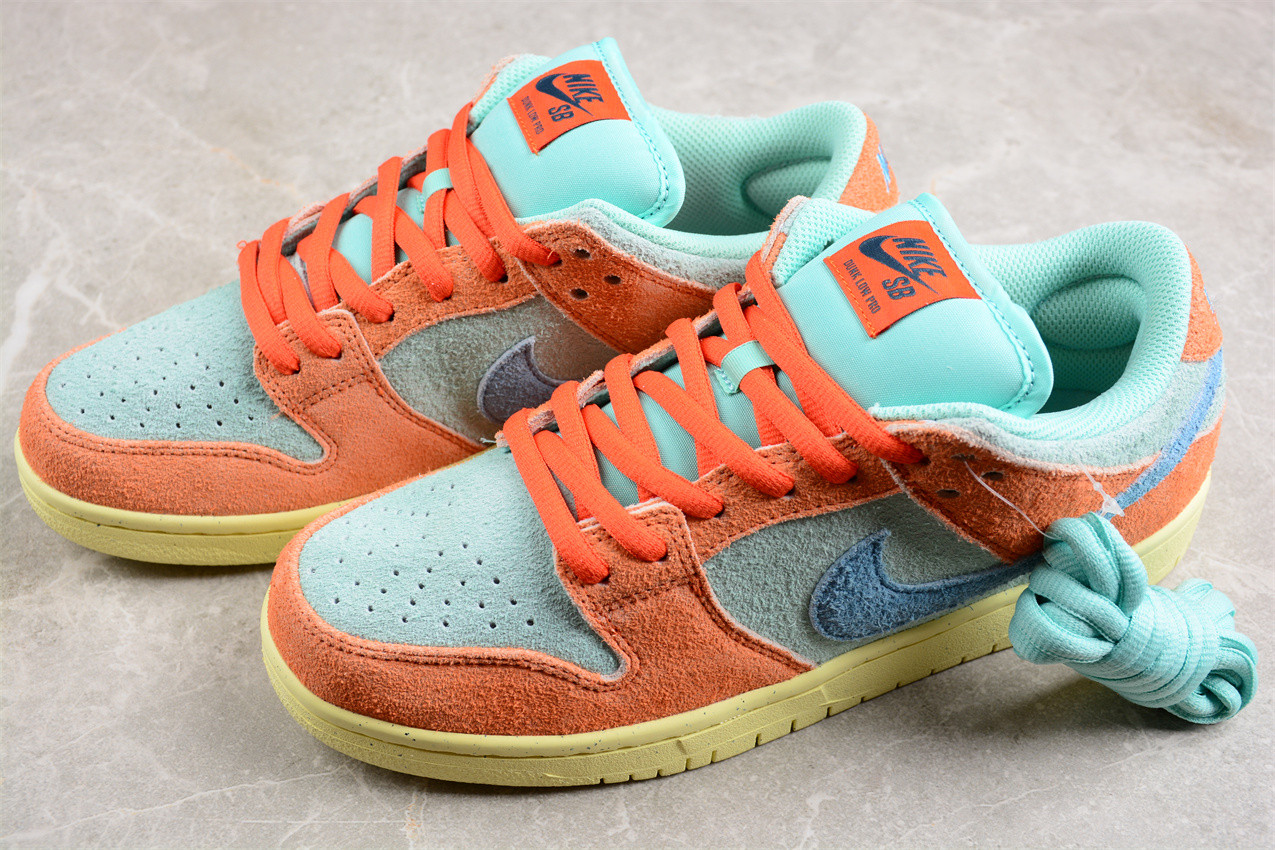 Nike SB Dunk Low Orange Emerald Rise DV5429-800