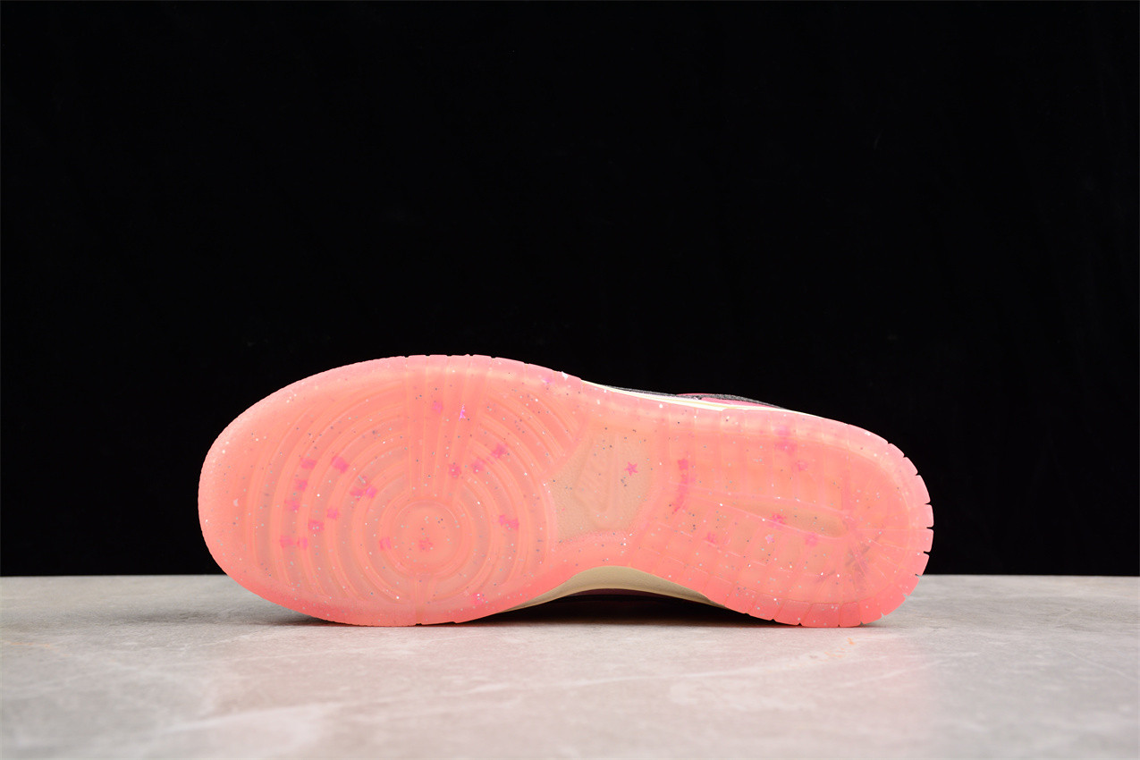 Nike Dunk Low LX Barbie (W) FN8924-621