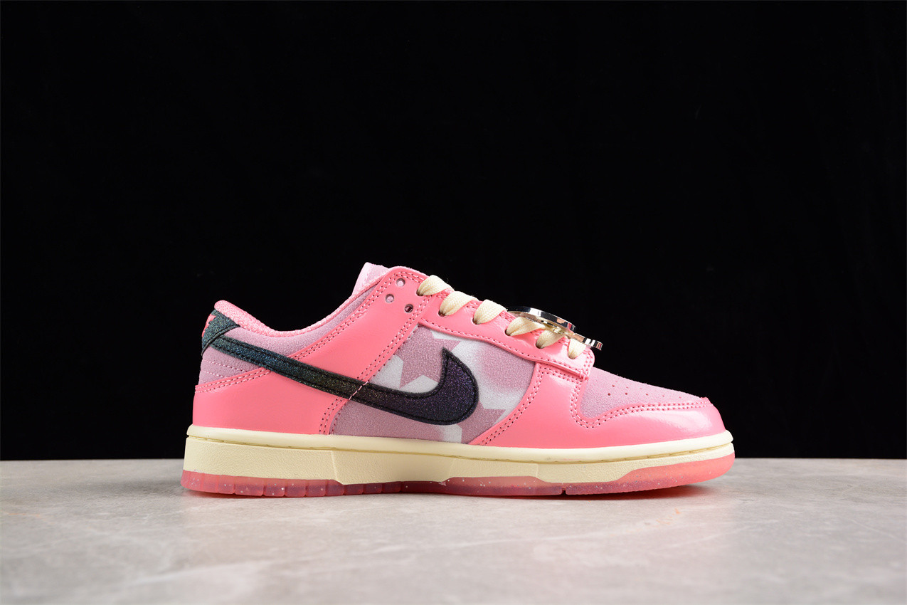 Nike Dunk Low LX Barbie (W) FN8924-621