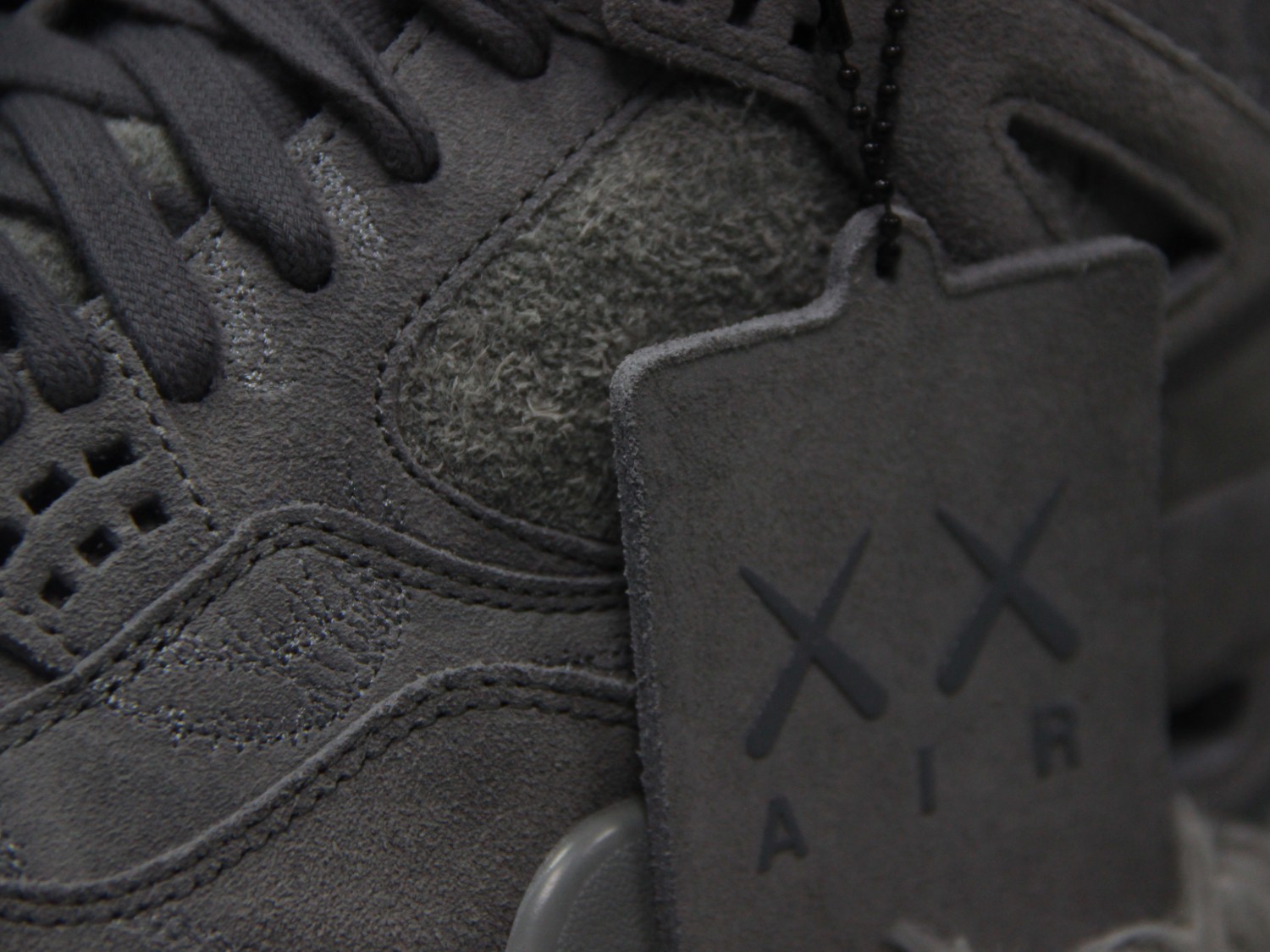 Jordan 4 Retro Kaws 930155-003