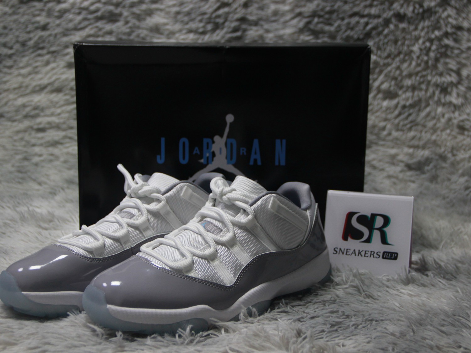 Air Jordan 11 Low  Cement Grey  AV2187-140