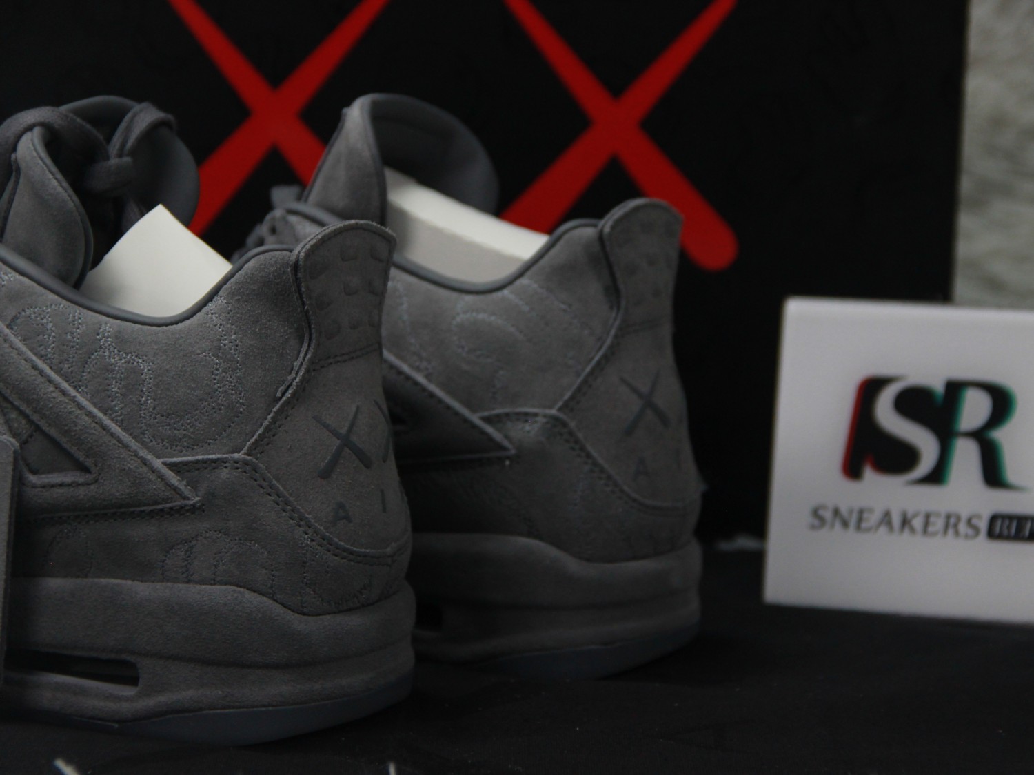 Jordan 4 Retro Kaws 930155-003