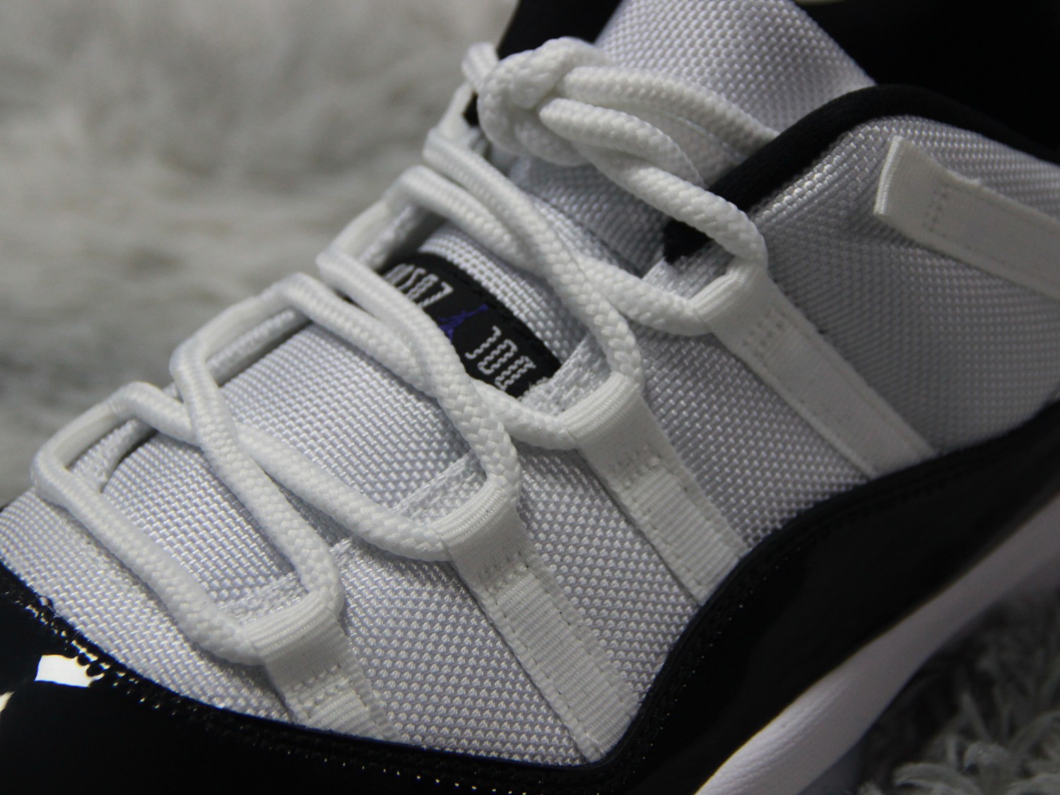 Jordan 11 Retro Low Concord  528895-153