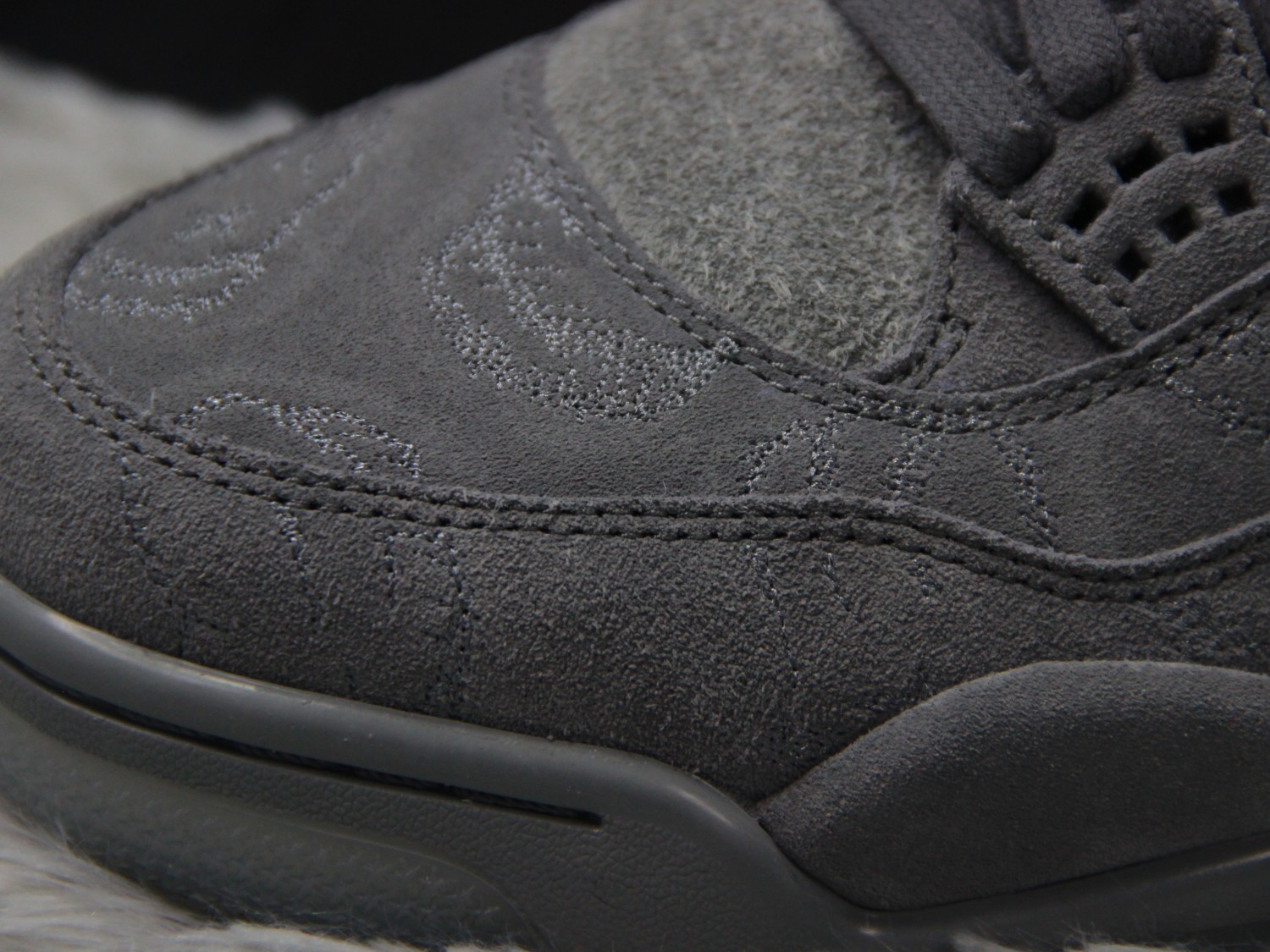 Jordan 4 Retro Kaws 930155-003