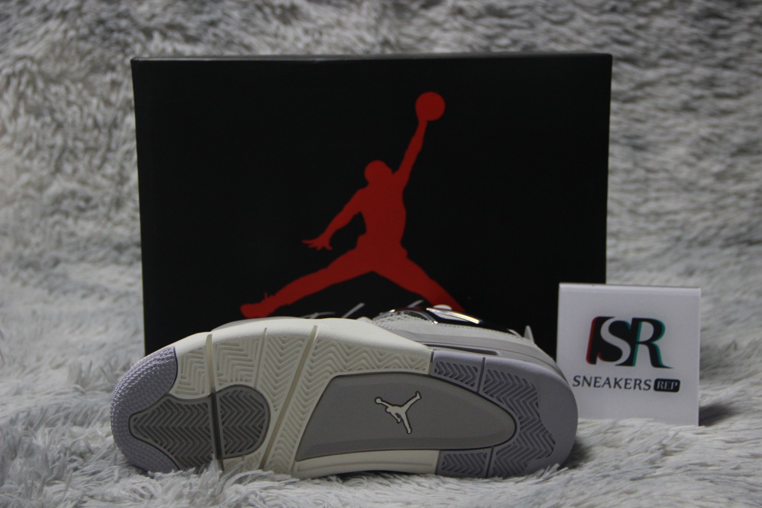 Jordan 4 Retro Frozen Moments (W) AQ9129-001