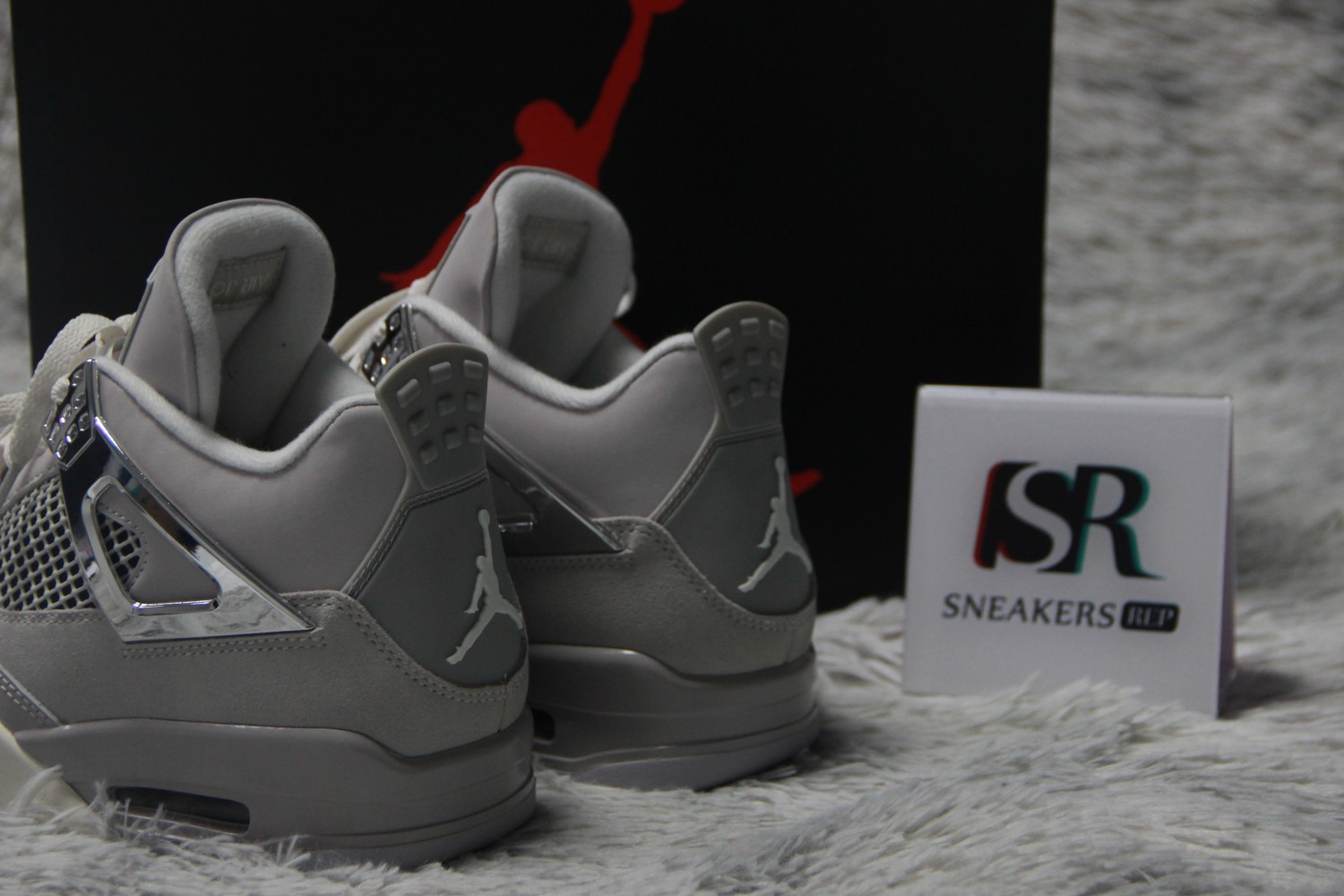 Jordan 4 Retro Frozen Moments (W) AQ9129-001