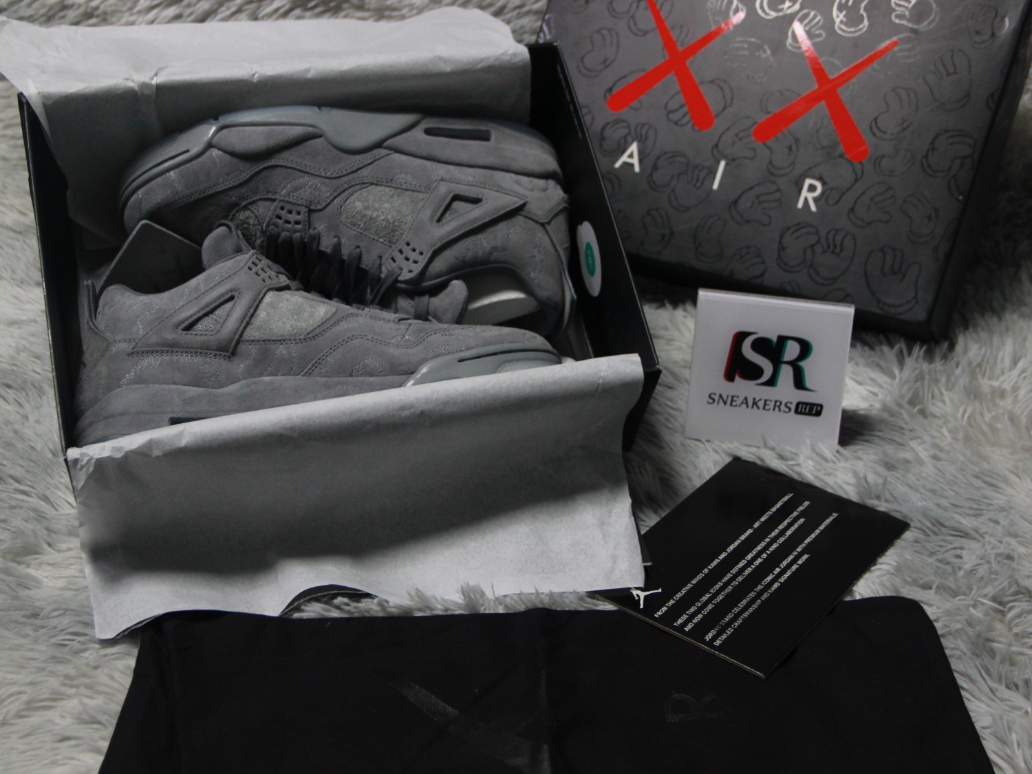 Jordan 4 Retro Kaws 930155-003