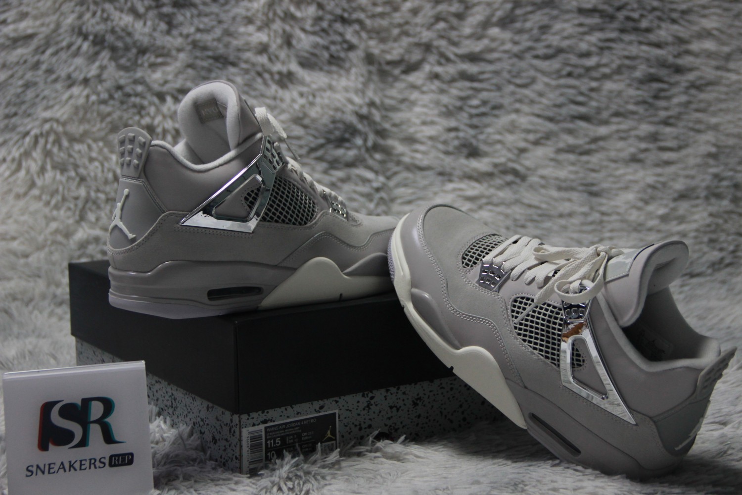 Jordan 4 Retro Frozen Moments (W) AQ9129-001