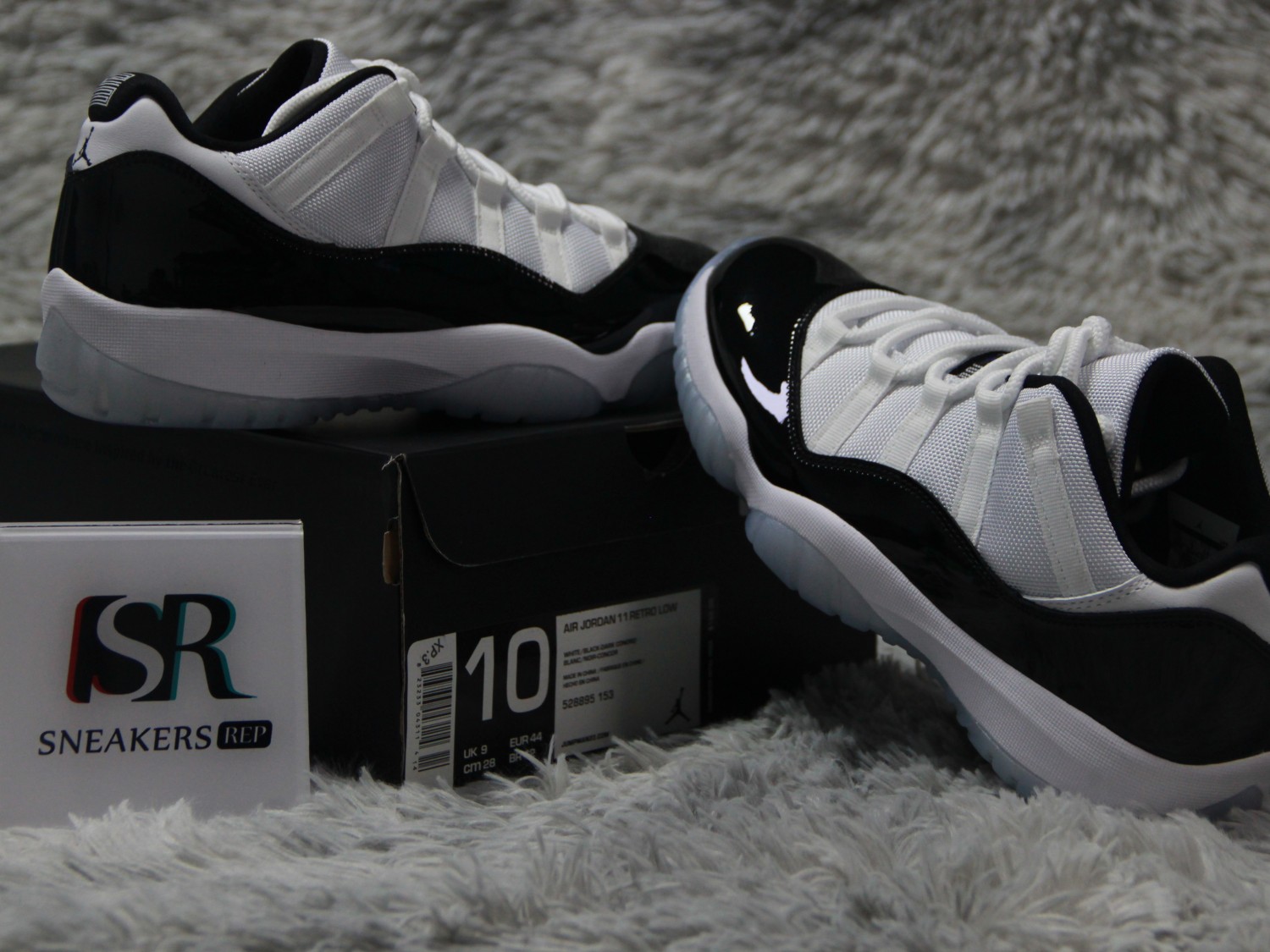 Jordan 11 Retro Low Concord  528895-153