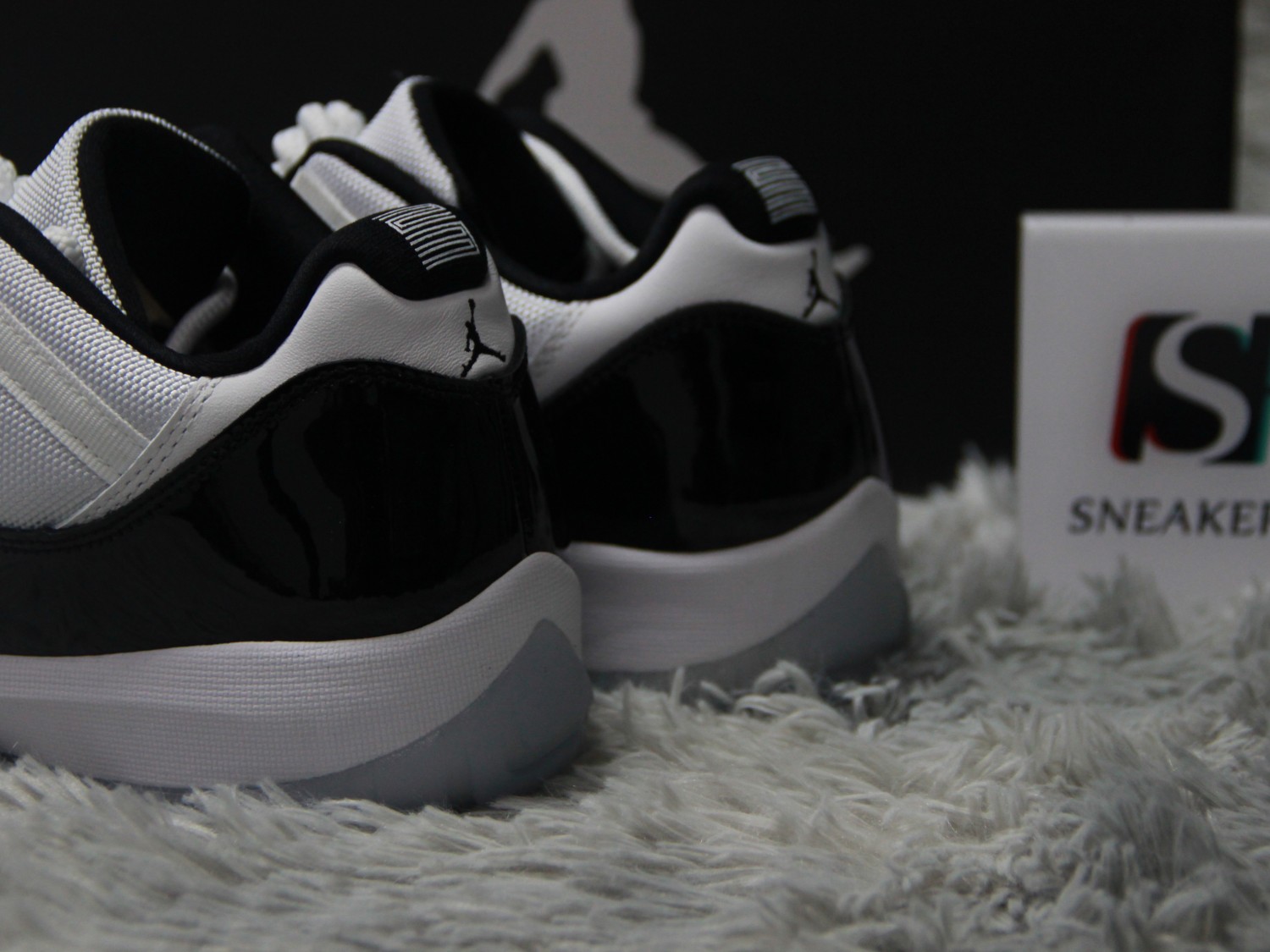 Jordan 11 Retro Low Concord  528895-153