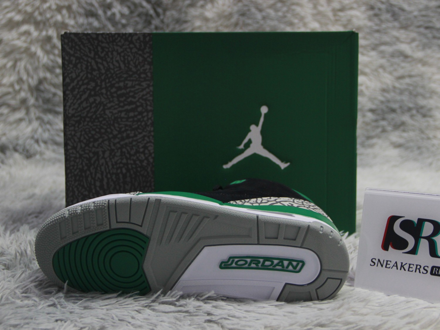 Jordan 3 Retro Pine Green CT8532-030