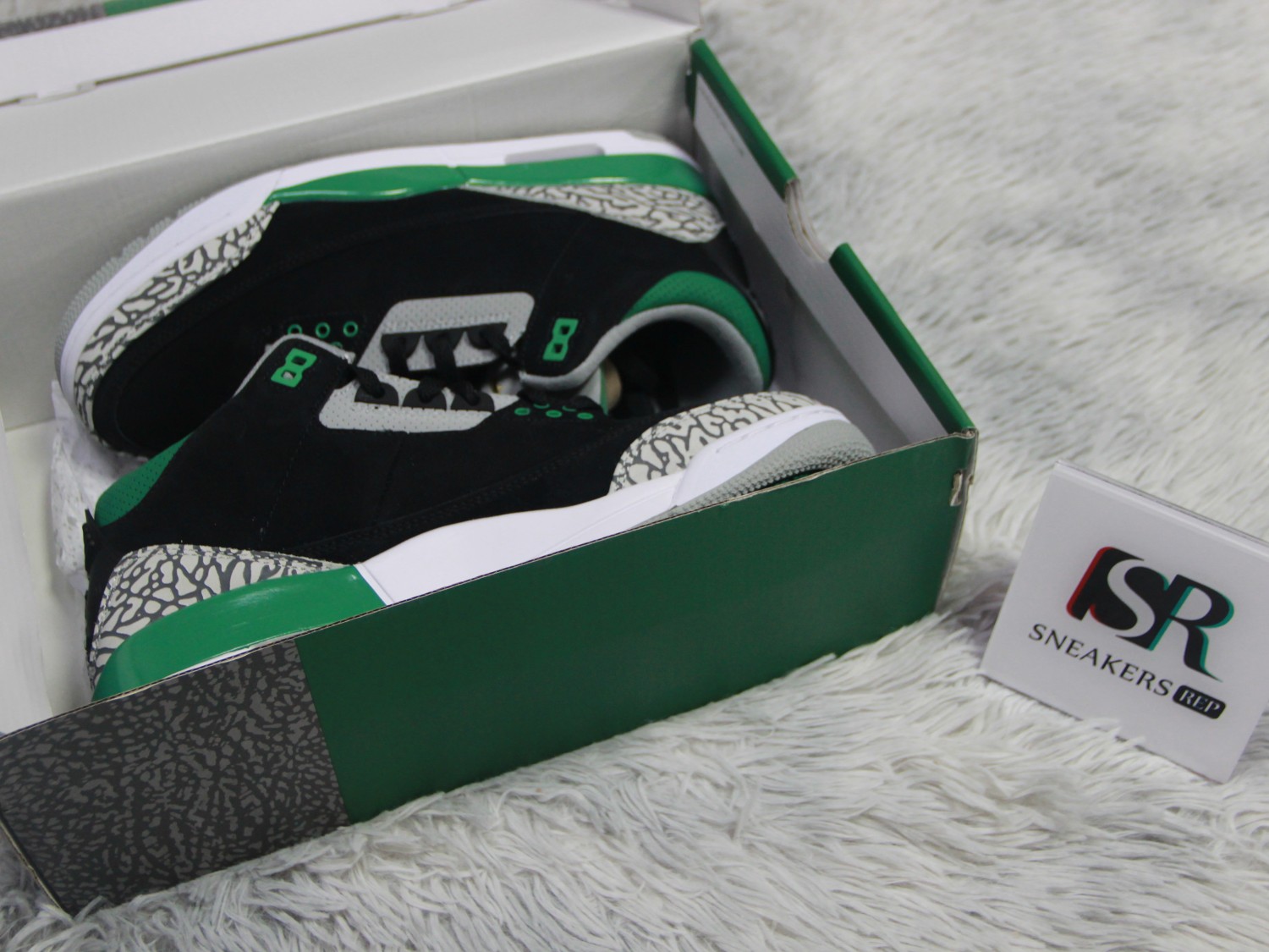 Jordan 3 Retro Pine Green CT8532-030